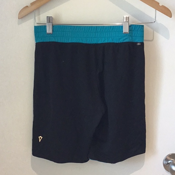 Ivivva reversible long shorts - Picture 2 of 7